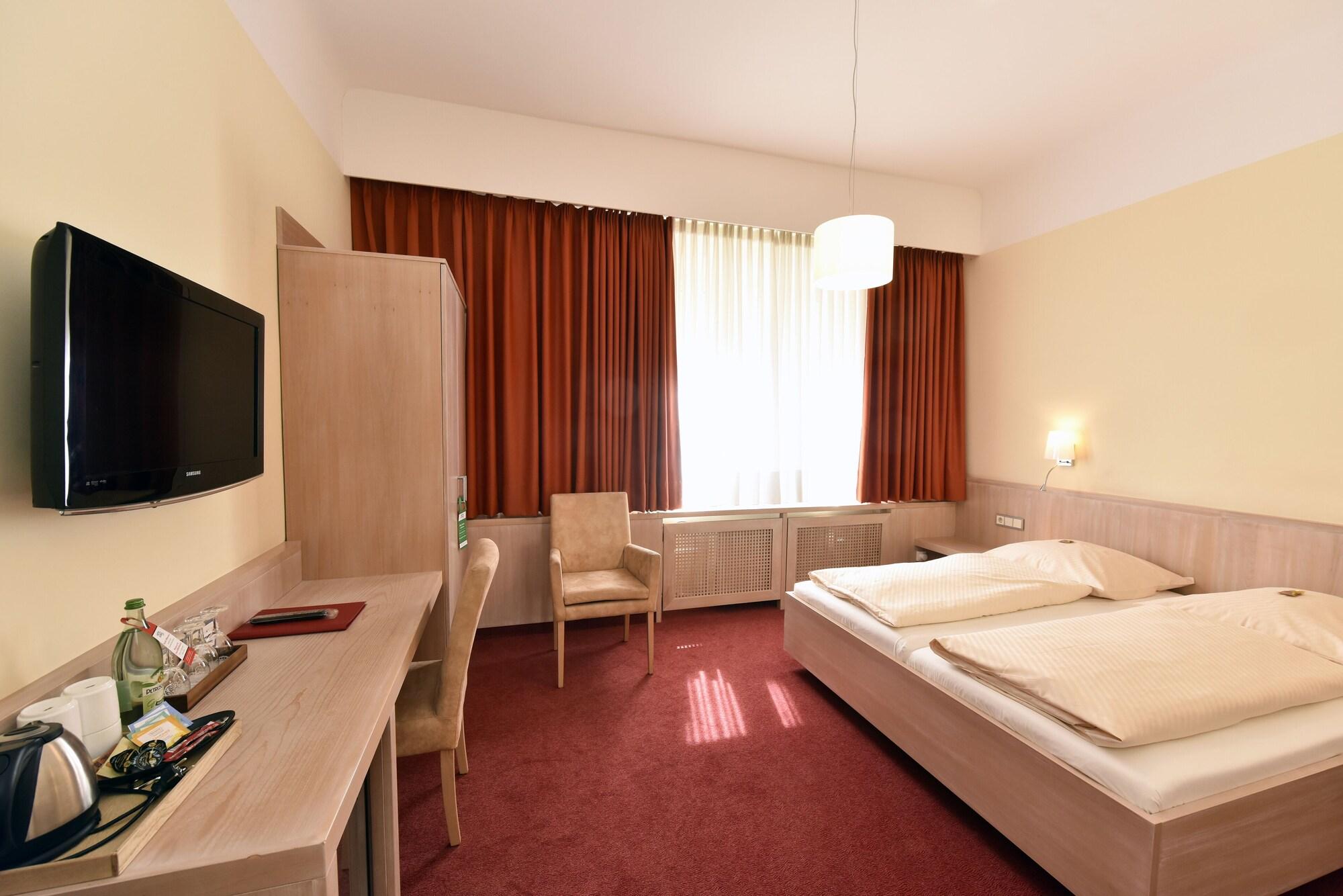 Hotel Adria Muenchen Exterior foto