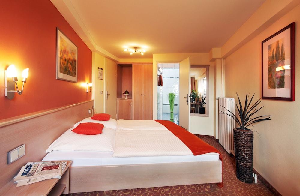 Hotel Adria Muenchen Exterior foto